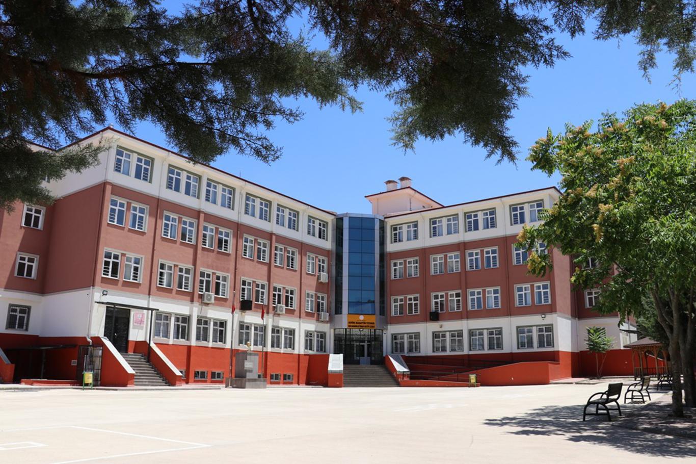 Gaziantep'in ilk ve tek kız hafızlık ortaokulu hafize adaylarını bekliyor Gaziantep'in ilk ve tek kız hafızlık ortaokulu hafize adaylarını bekliyor